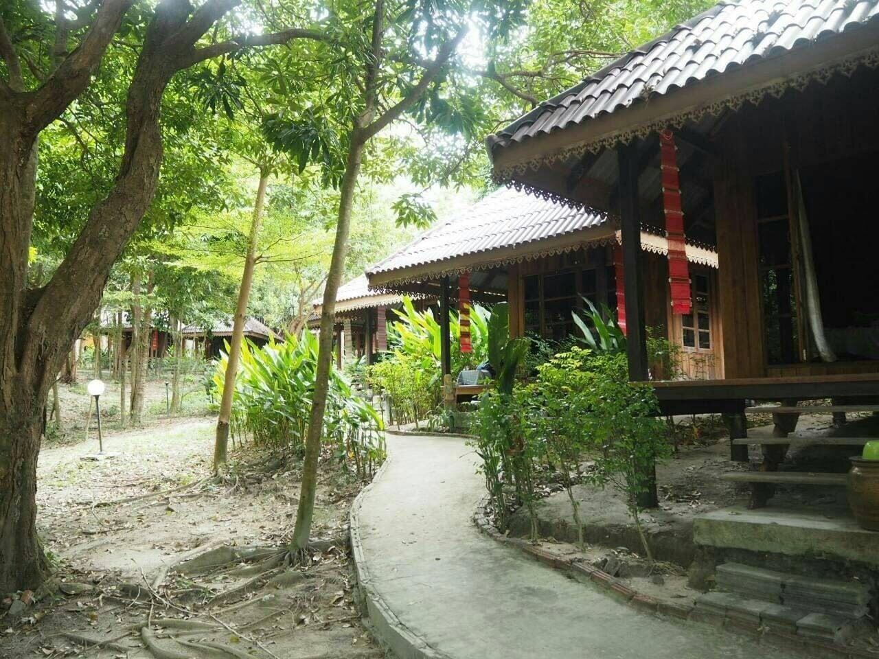หลีเป๊ะ ซันเซ็ต ฟอเรสต์ รีสอร์ท เกาะหลีเป๊ะ ภายนอก รูปภาพ